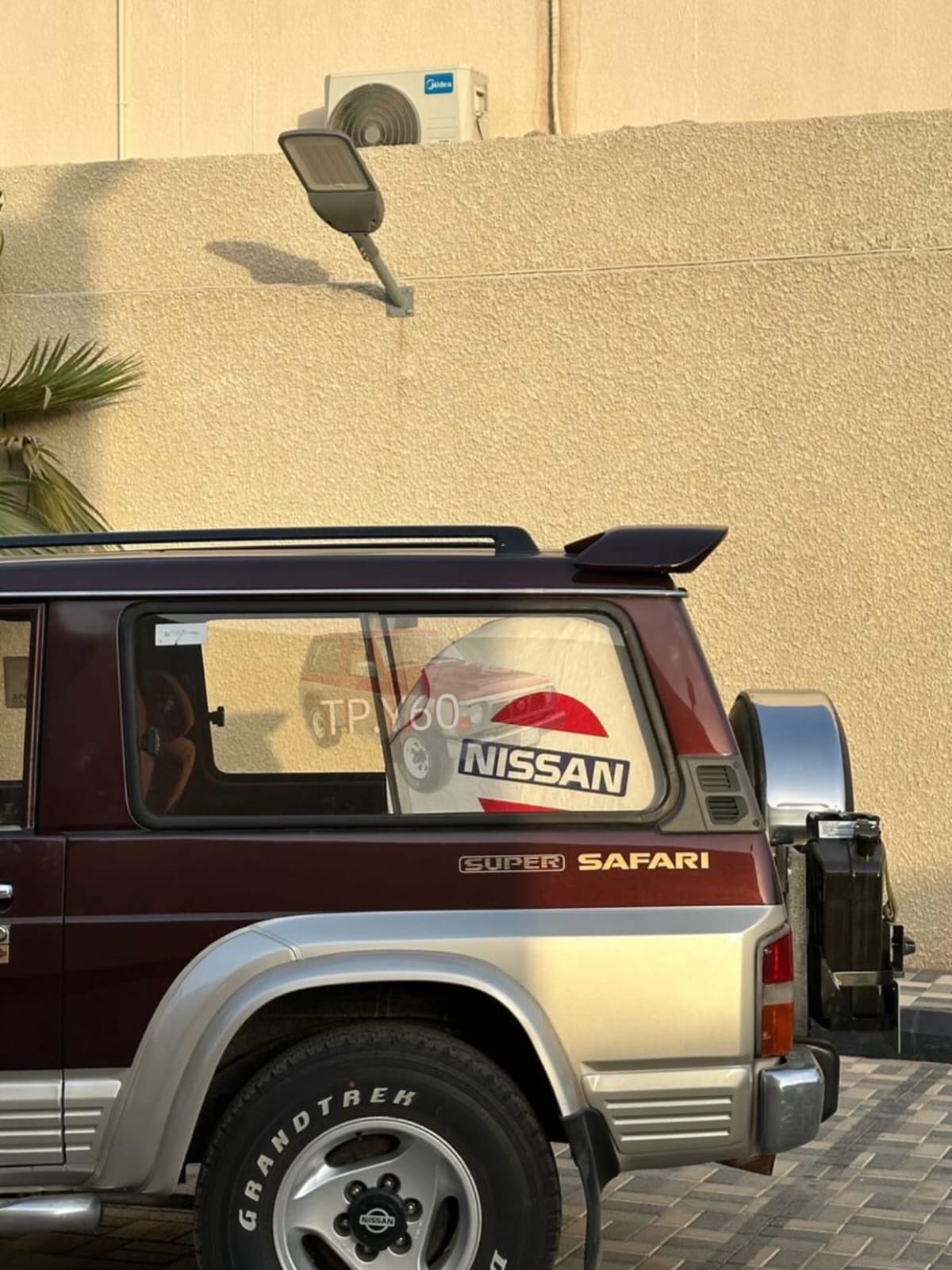 Burgundy Nissan Patrol Super Safari 1995